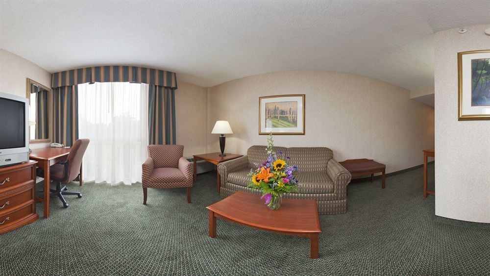 Holiday Inn Cincinnati-Riverfront By Ihg Covington Bagian luar foto