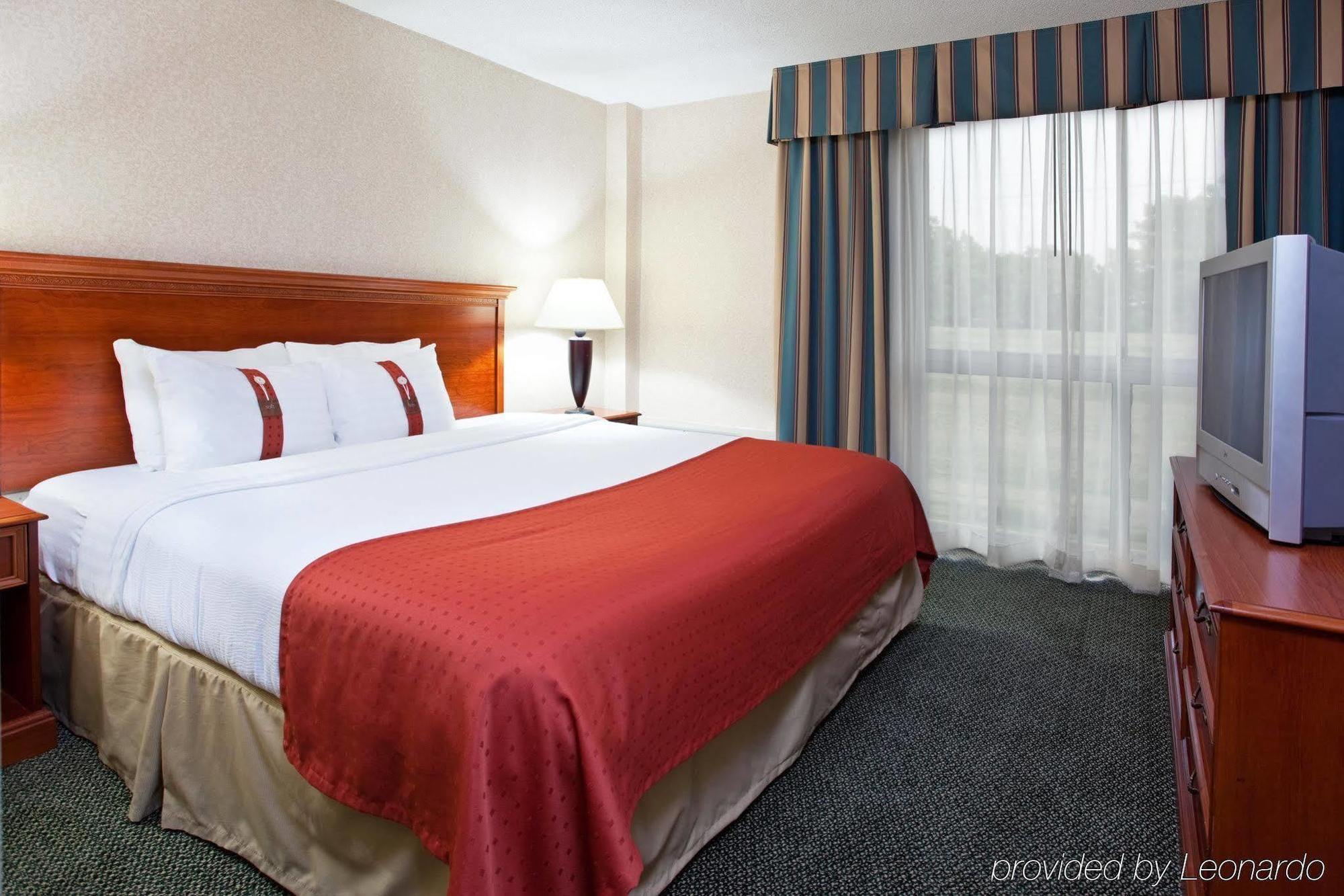 Holiday Inn Cincinnati-Riverfront By Ihg Covington Bagian luar foto