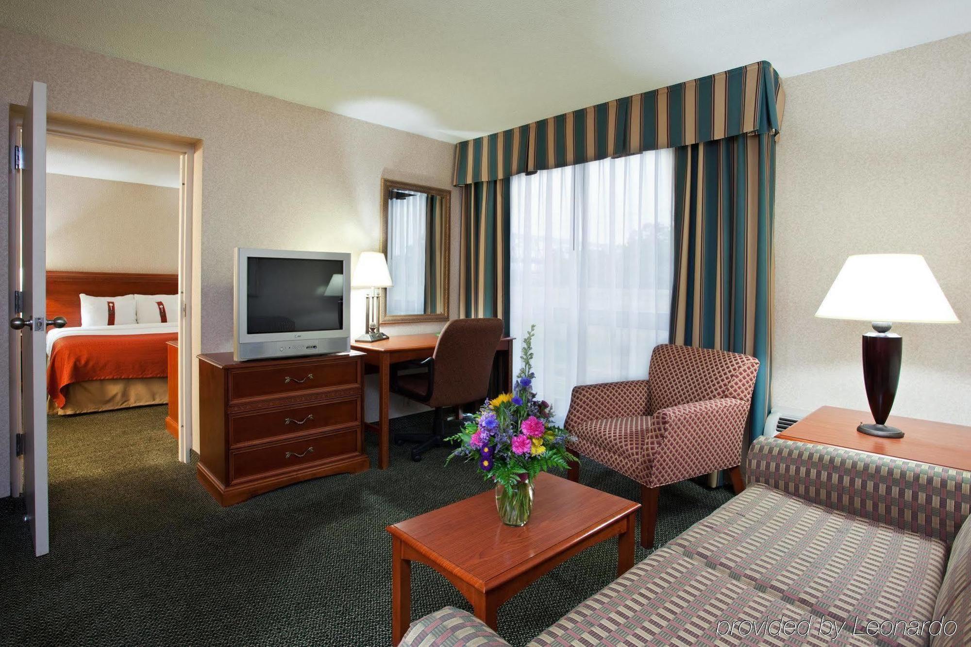 Holiday Inn Cincinnati-Riverfront By Ihg Covington Bagian luar foto