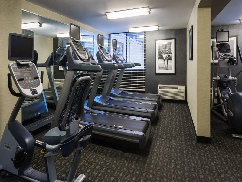 Holiday Inn Cincinnati-Riverfront By Ihg Covington Bagian luar foto